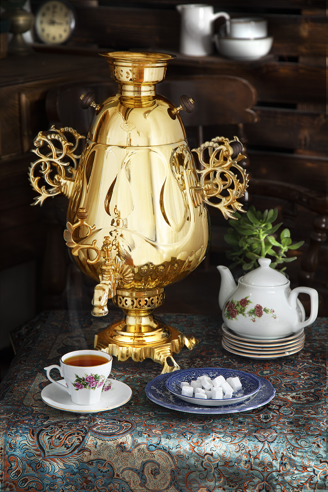 سماور تزیینی زمرد طرح پیچک - 6.5 لیتری